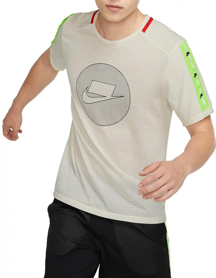 Pánské běžecké tričko s krátkým rukávem Nike Wild Run